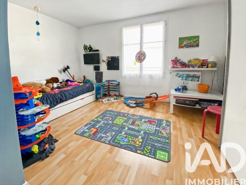 Maison - 99 m² - 5 pièces