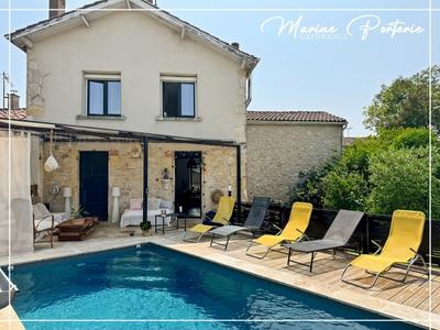 Maison en pierre - 215 m² - 6 pièces