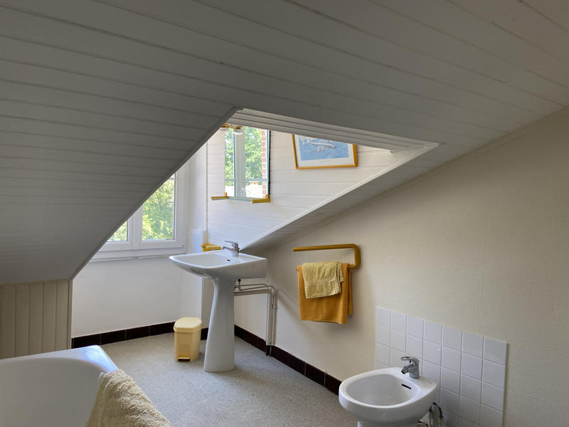 Propriété - 1 200 m² - 20 pièces