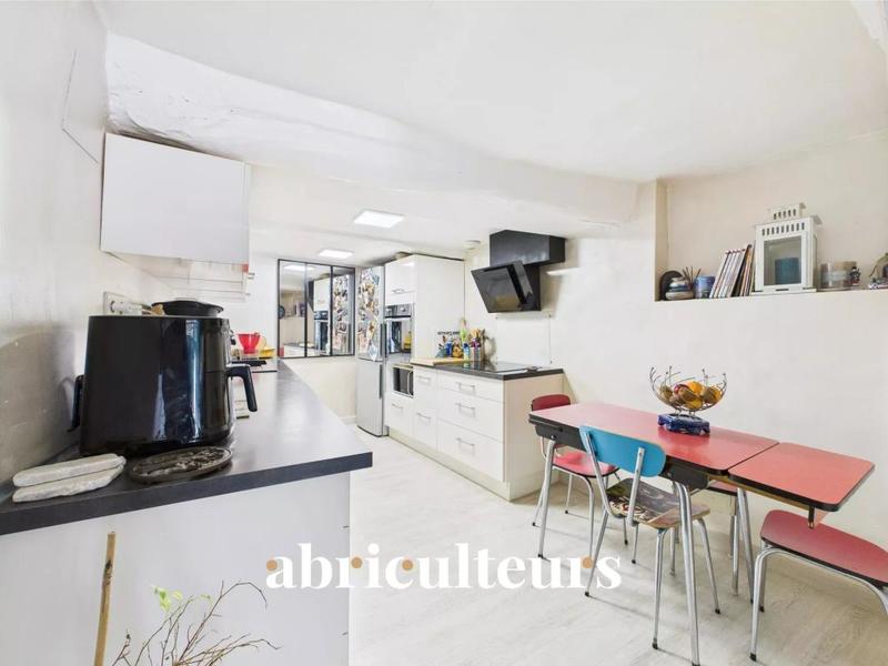 Maison de village - 94 m² - 5 pièces