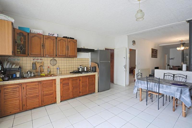 Maison - 250 m² - 10 pièces