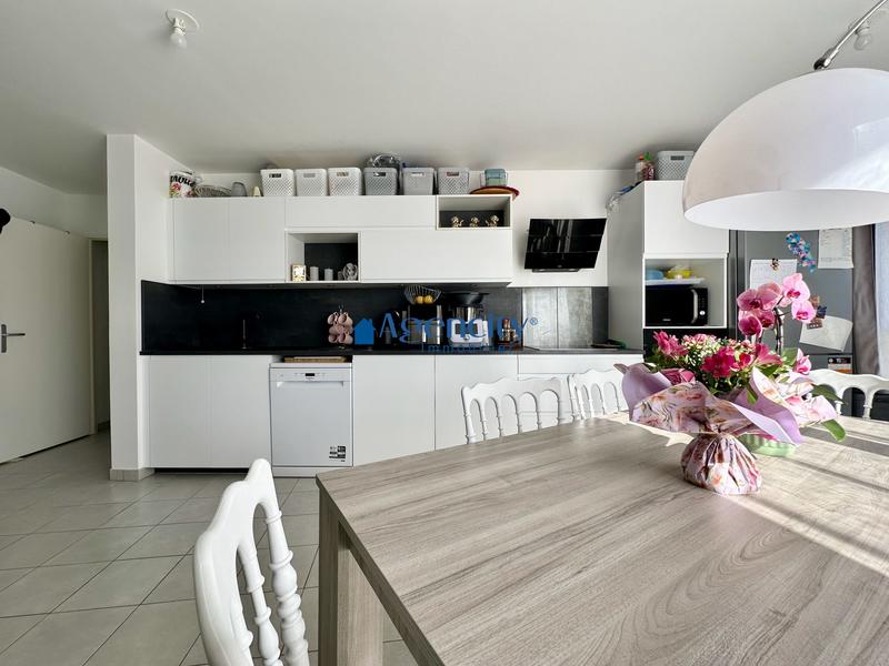 Appartement - 90 m² - 4 pièces