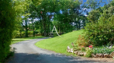 Maison - 150 m² - 7 pièces