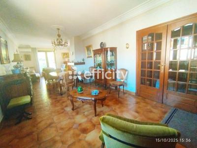 Pavillon - 140 m² - 6 pièces