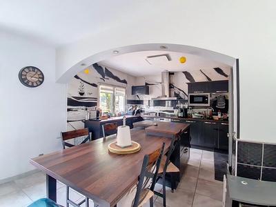 Maison - 136 m² - 7 pièces