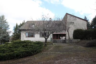 Maison - 272 m² - 11 pièces