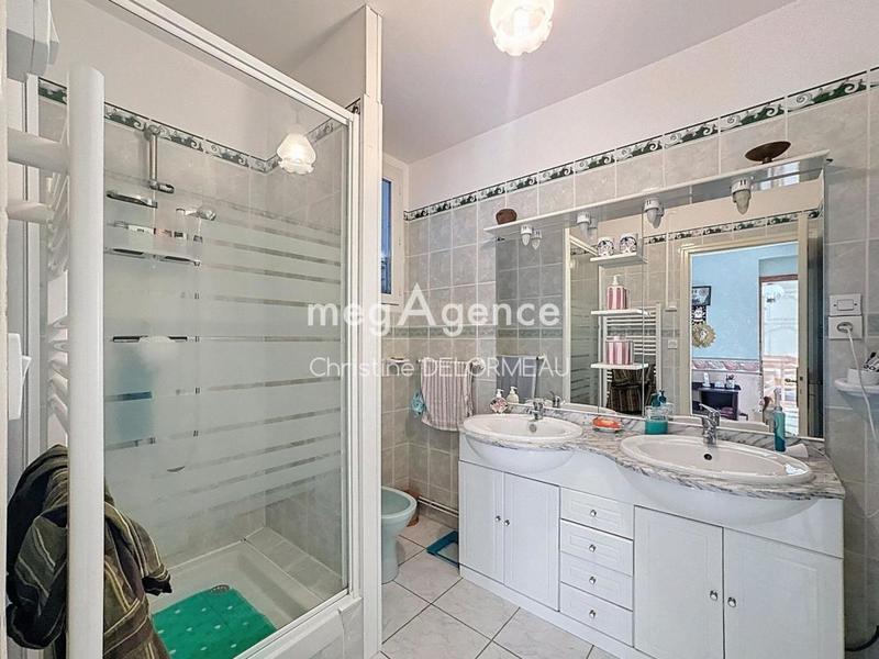 Maison - 101 m² - 5 pièces