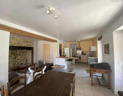 Maison - 140 m² - 6 pièces