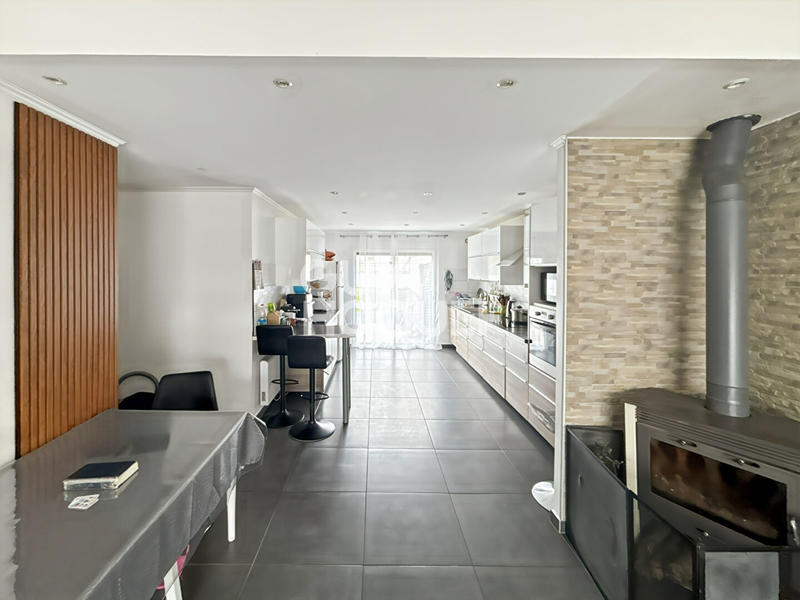 Maison - 138 m² - 8 pièces