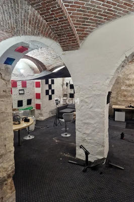 Local commercial - 182 m²