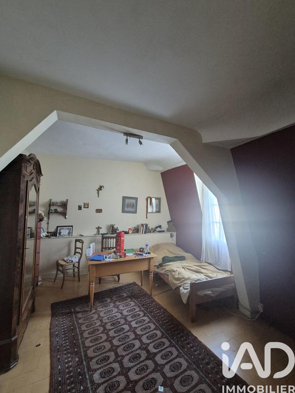 Maison - 306 m² - 12 pièces