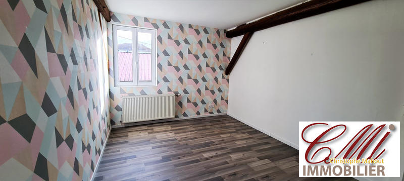 Maison - 230 m² - 9 pièces