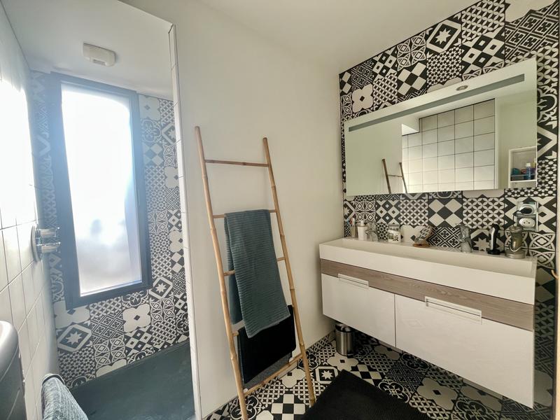 Maison - 179 m² - 6 pièces