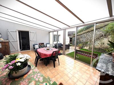 Maison - 198 m² - 8 pièces