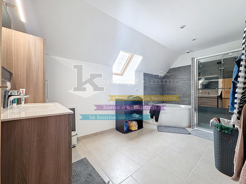 Maison - 142 m² - 6 pièces