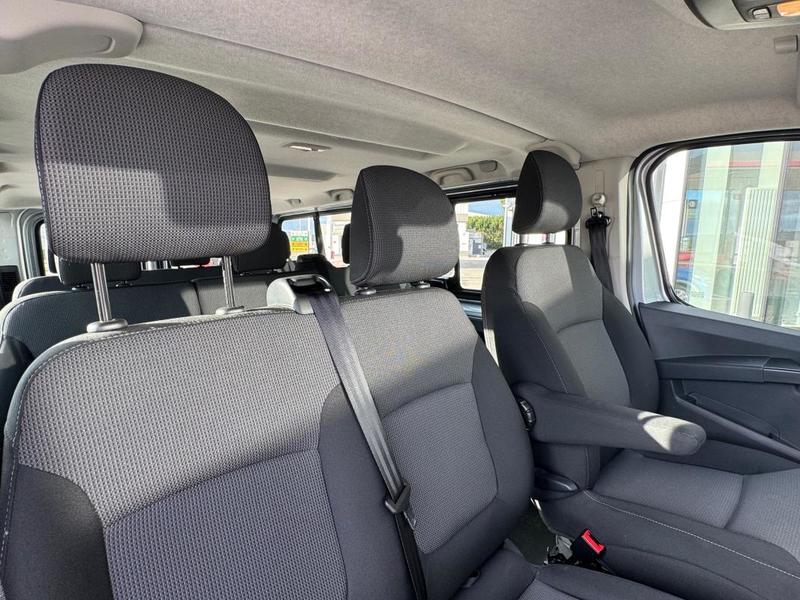 Renault Trafic 2.0 Dci 150 Ch Zen 9 Places