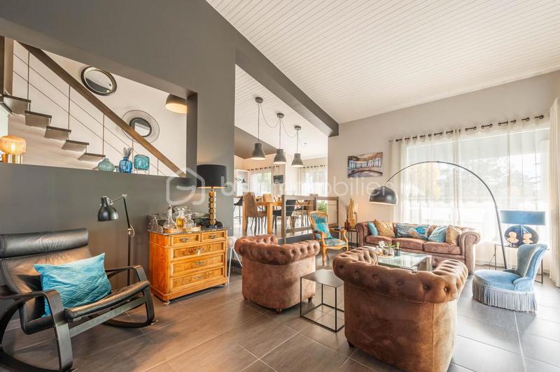 Maison d'architecte - 219 m² - 8 pièces