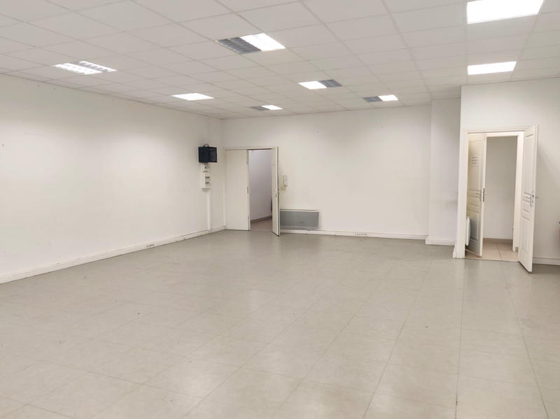 Local d'activités - 322 m²