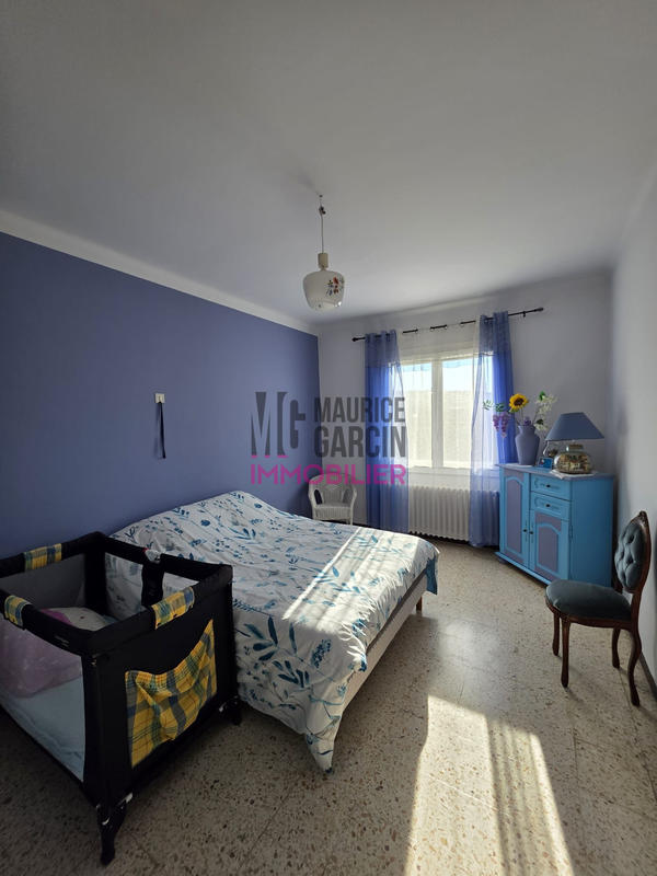 Maison - 220 m² - 6 pièces