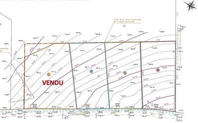 Terrain constructible - 1 881 m²