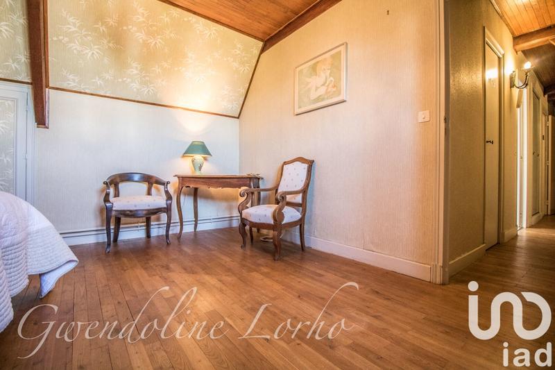 Maison - 215 m² - 7 pièces