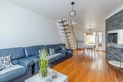 Maison - 95 m² - 5 pièces