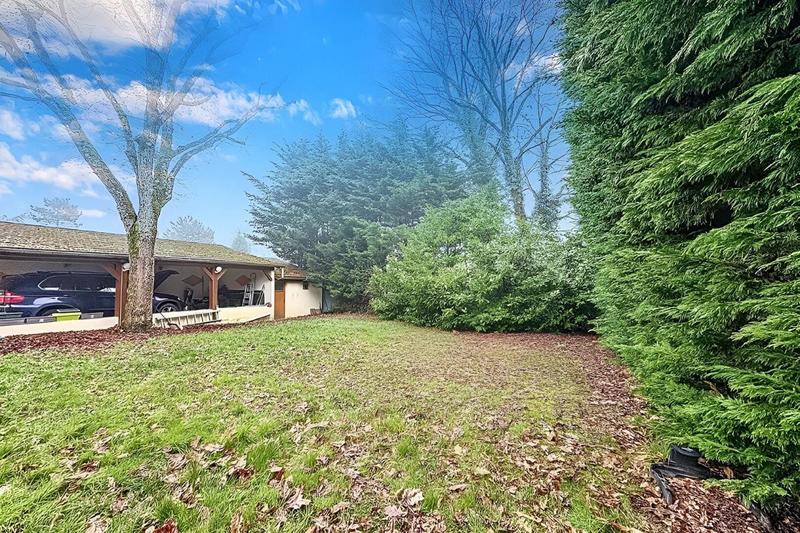 Maison - 195 m² - 8 pièces