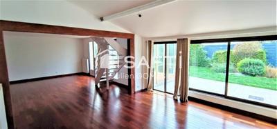 Maison - 198 m² - 7 pièces