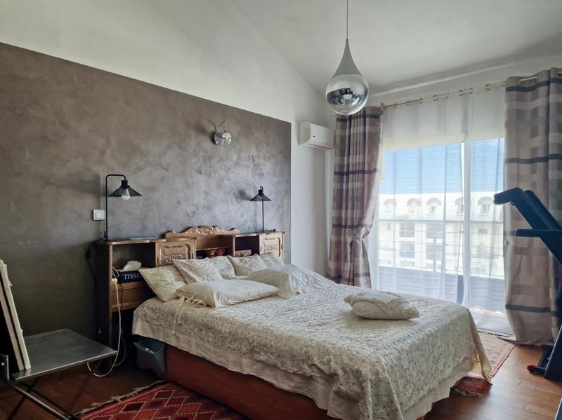 Villa - 371 m² - 6 pièces