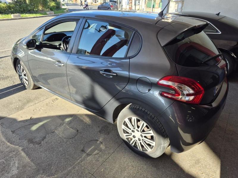 Peugeot 208 1.4 E-Hdi Bmp5 Blue Lion Active 5 portes (juil. 2012) (co2 87)