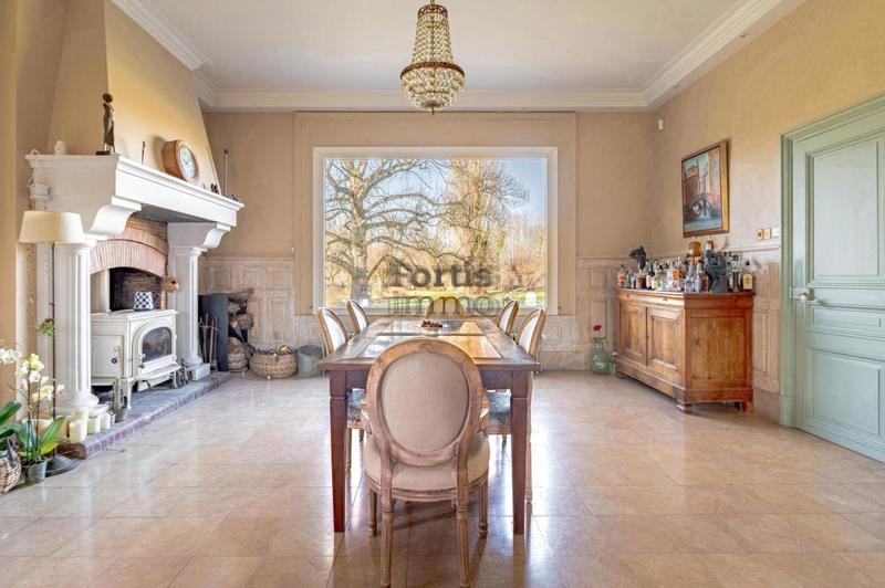 Maison de maîtres - 244 m² - 8 pièces