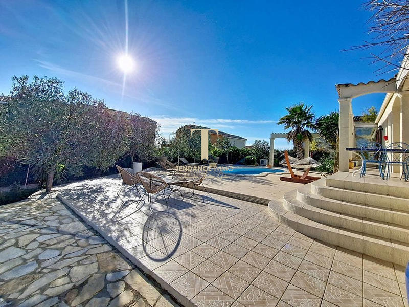 Villa - 163 m² - 6 pièces