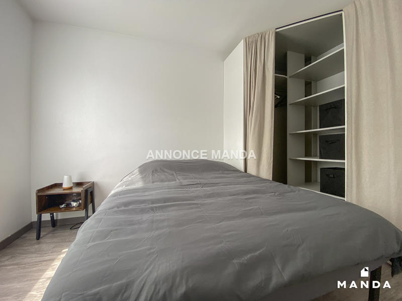 Chambre - 11 m² - 4 pièces
