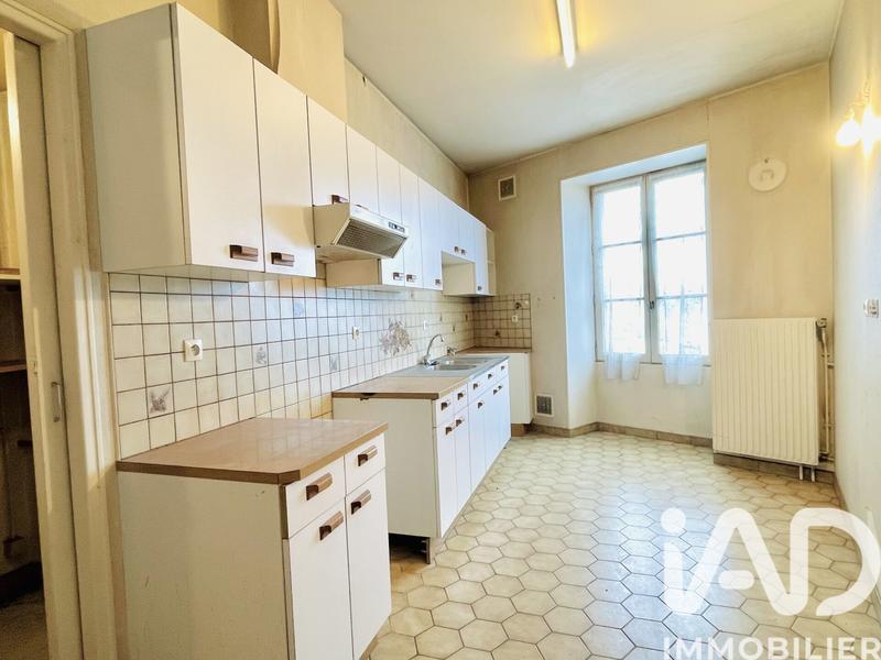 Maison - 201 m² - 10 pièces