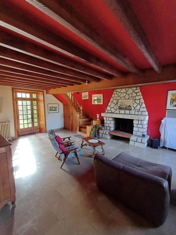 Maison - 211 m² - 8 pièces