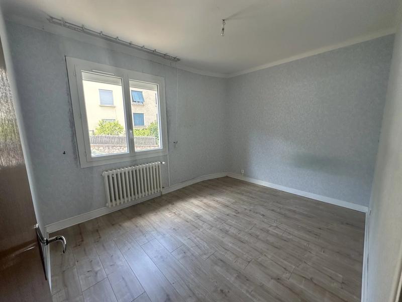 Maison - 181 m² - 9 pièces