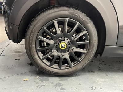 Mini Mini Hatch 3 Portes Cooper se 184 ch Essential