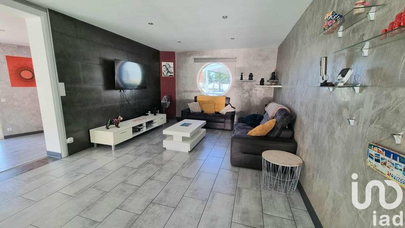 Maison - 238 m² - 6 pièces