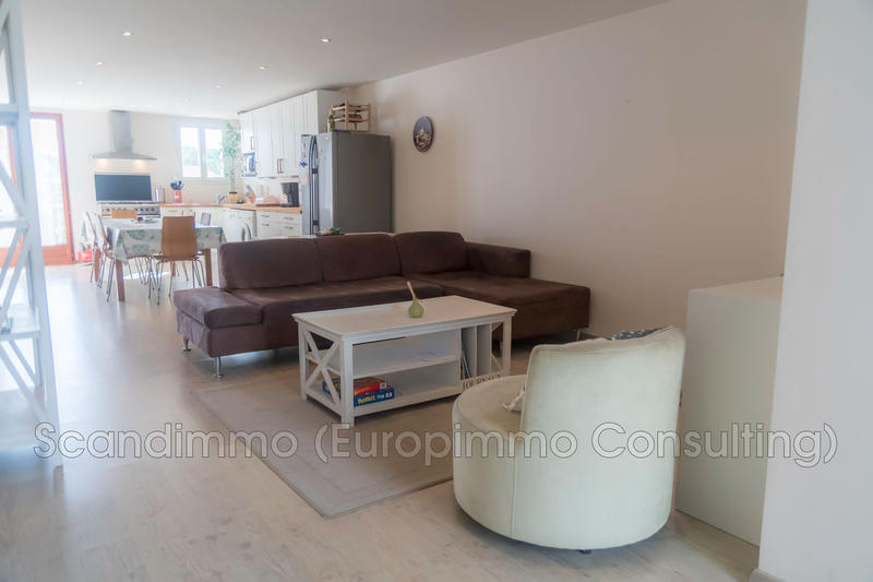 Maison - 141 m² - 8 pièces