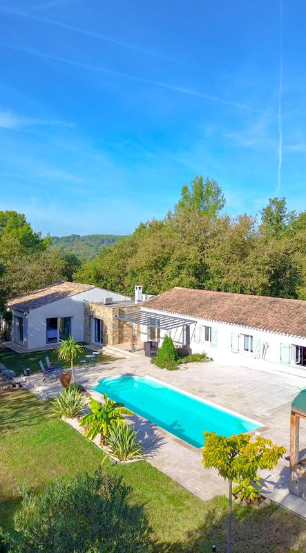 Maison - 185 m² - 5 pièces