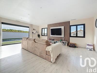 Maison - 222 m² - 8 pièces