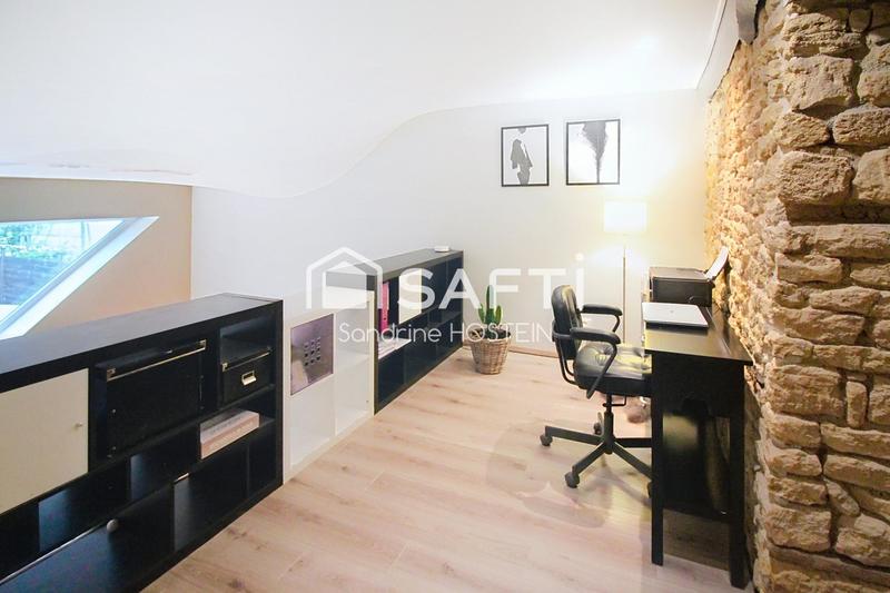 Maison - 284 m² - 10 pièces