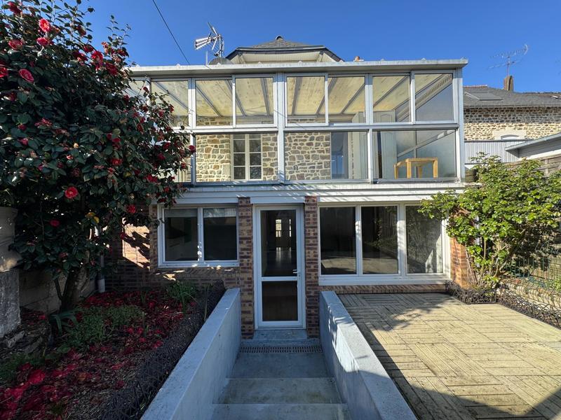 Maison - 130 m² - 6 pièces