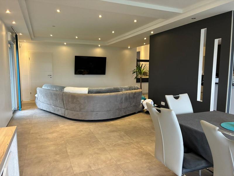 Maison - 197 m² - 7 pièces