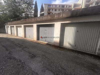 Parking / Garage - 15 m²