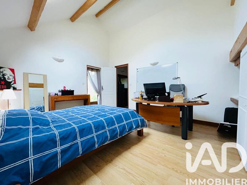 Maison - 236 m² - 7 pièces