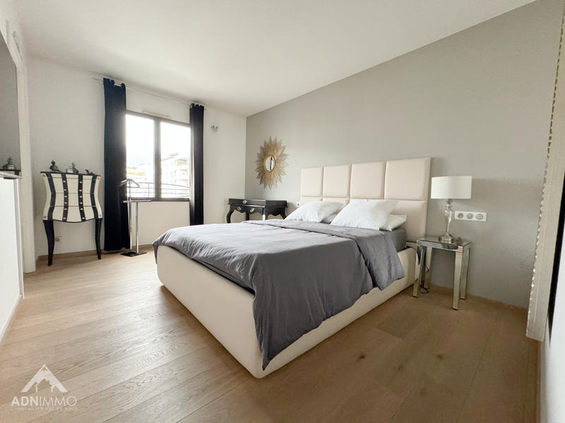 Appartement - 163 m² - 5 pièces