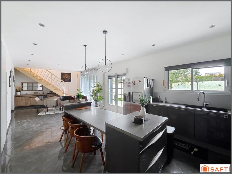 Maison de village - 166 m² - 7 pièces