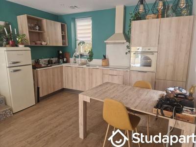 Chambre - 13 m² - 1 pièce