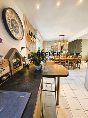 Maison - 93 m² - 4 pièces